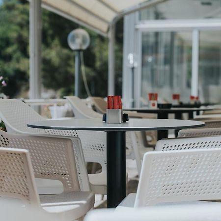 Hotel Tolero プロチェ エクステリア 写真